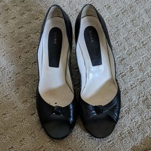 Marc Jacobs Black Leather peep toe heels 7.5